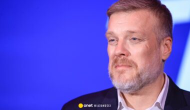"Wybrali przeszłość". Adrian Zandberg surowo ocenia wybory w Nowej Lewicy - Onet Wiadomości