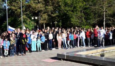 Ukraińskie dzieci porwane z obwodu chersońskiego w 2022 r. Zdj. Wikimedia Commons, CC