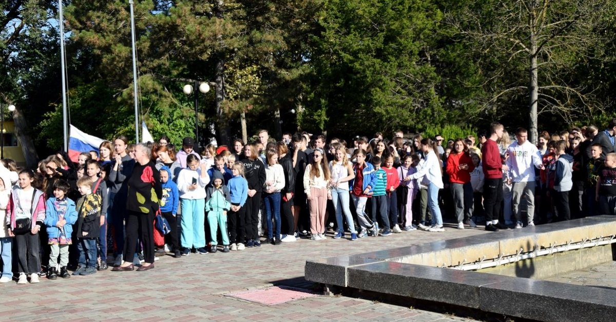 Ukraińskie dzieci porwane z obwodu chersońskiego w 2022 r. Zdj. Wikimedia Commons, CC