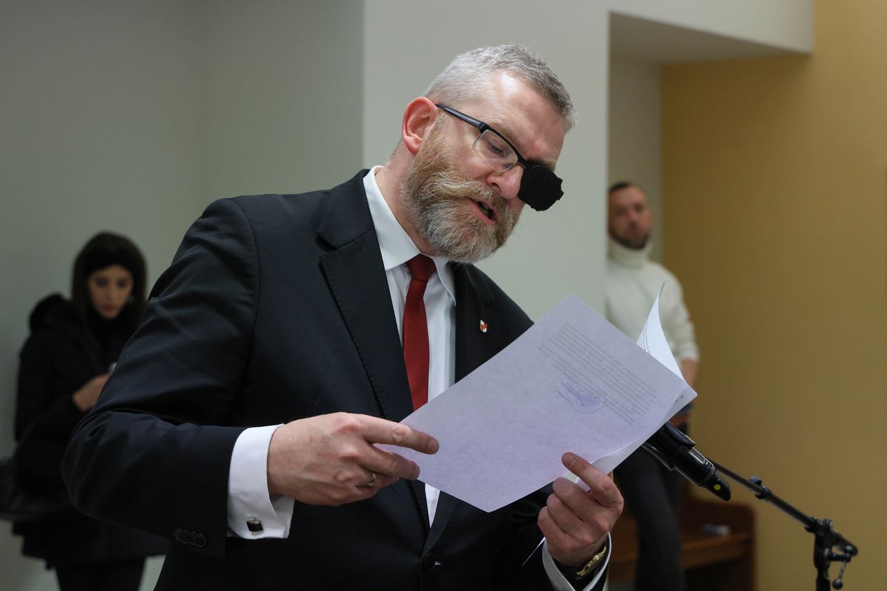 "Matrix w uniwersum naszej polityki". Fala komentarzy ws. procesu Brauna