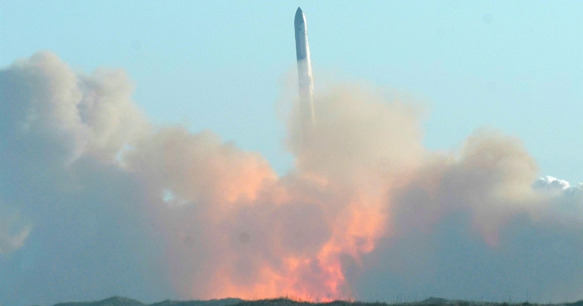 Wybuch rakiety SpaceX. W powietrzu były trzy samoloty z setkami pasażerów