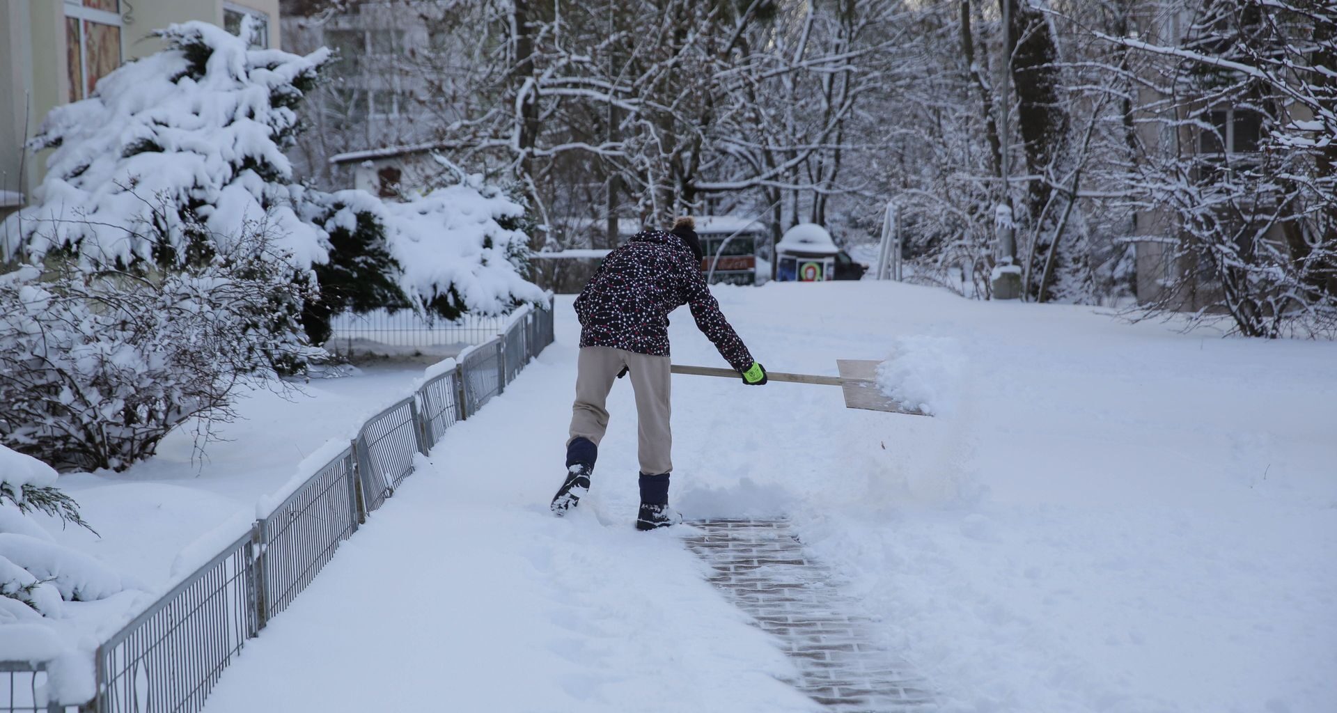 Media: Izrael zawiesza działalność organizacji humanitarnych w Strefie Gazy
