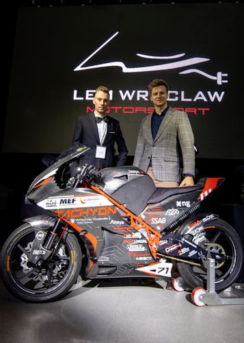 Elektryczny motocykl torowy opracowany przez wrocławskich inżynierów