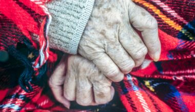 Zabrali martwą babcię na pokład samolotu. Odwołano cały lot