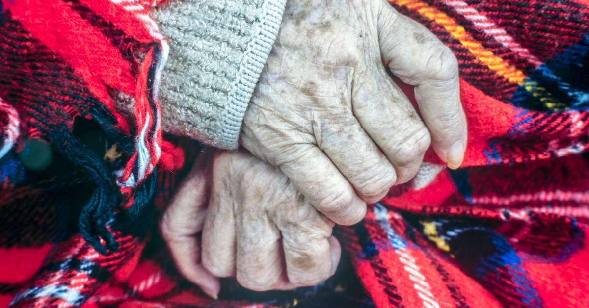 Zabrali martwą babcię na pokład samolotu. Odwołano cały lot