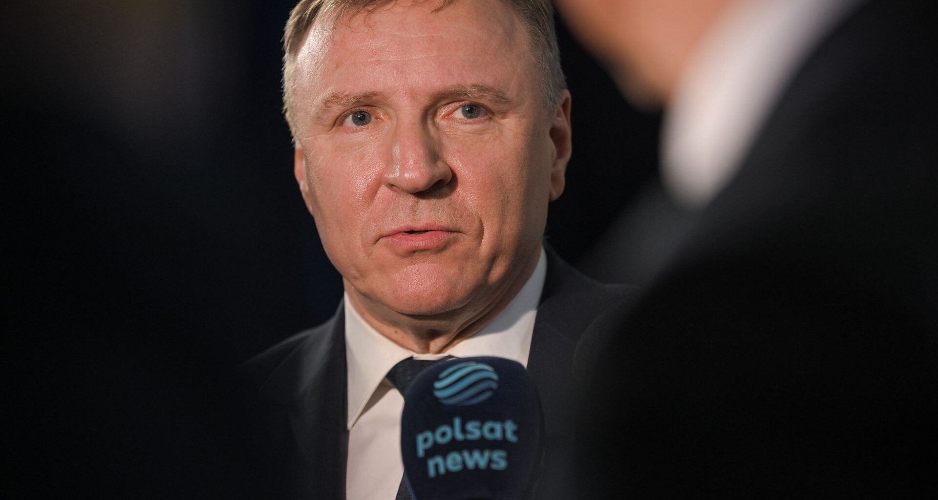 Mandat za lampki świąteczne na balkonie. Kary mogą być wysokie