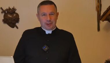 Tłumy na placu. Nie przyszli na jarmark. "Tylko współczuć"