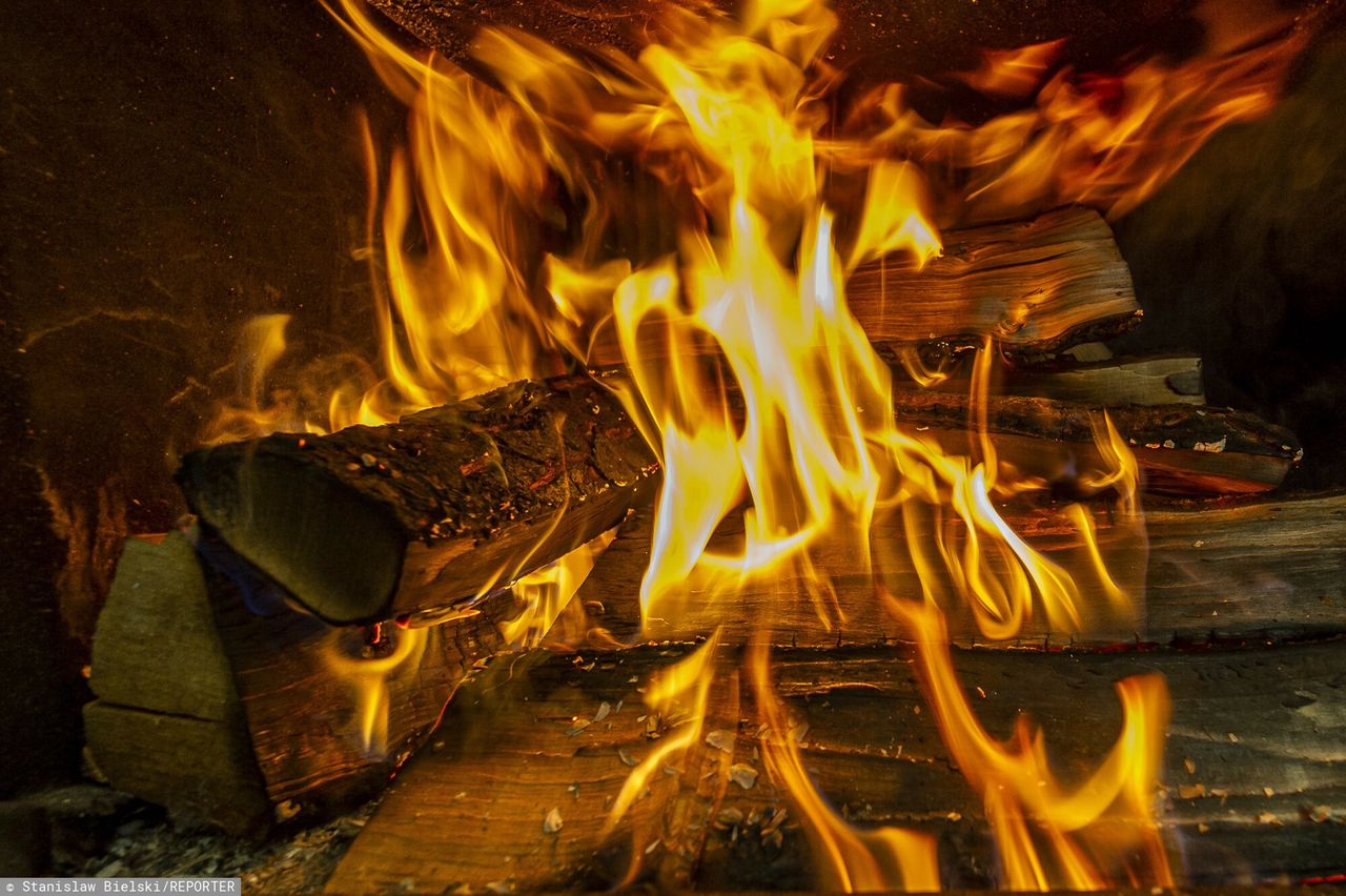 Nowe zasady kontroli kominków od 2026 r. Mandaty nawet do 5 tys. zł