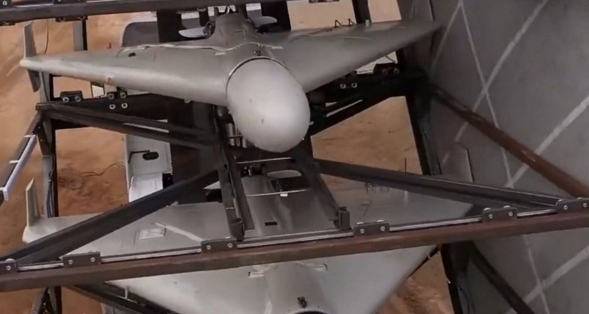 Uran zamiast węgla. Jak powstaje prąd w elektrowni jądrowej?