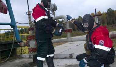 Ile kosztuje dolar? Kurs dolara do złotego PLN/USD 15.11.2025