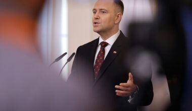 Kierowca BMW wjechał na chodnik. Śmiertelnie potrącił 72-latkę