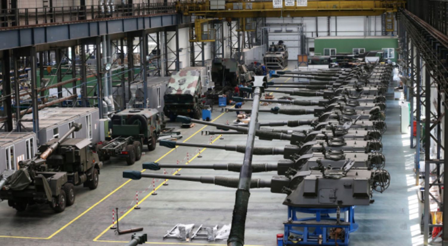 Część samolotów wciąż uziemionych. Gigant podał nowe informacje