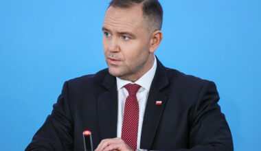 Nawrocki już zapowiada kolejne weta. "Przegrywa wizerunkowo"