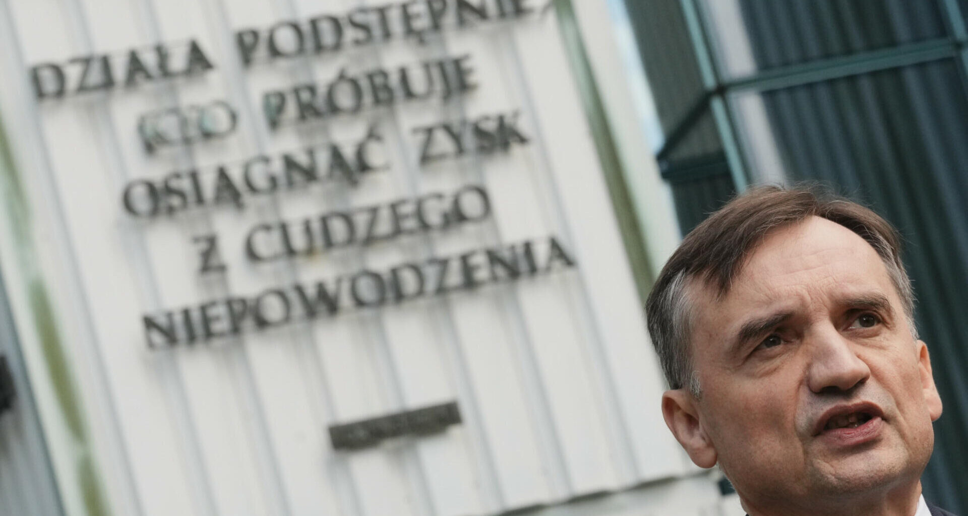 Nowe kłopoty Zbigniewa Ziobry. "Nie ucieknie"