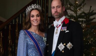 Spektakularna kreacja księżnej Kate na fotografii z księciem Williamem. Założyła tiarę - Onet