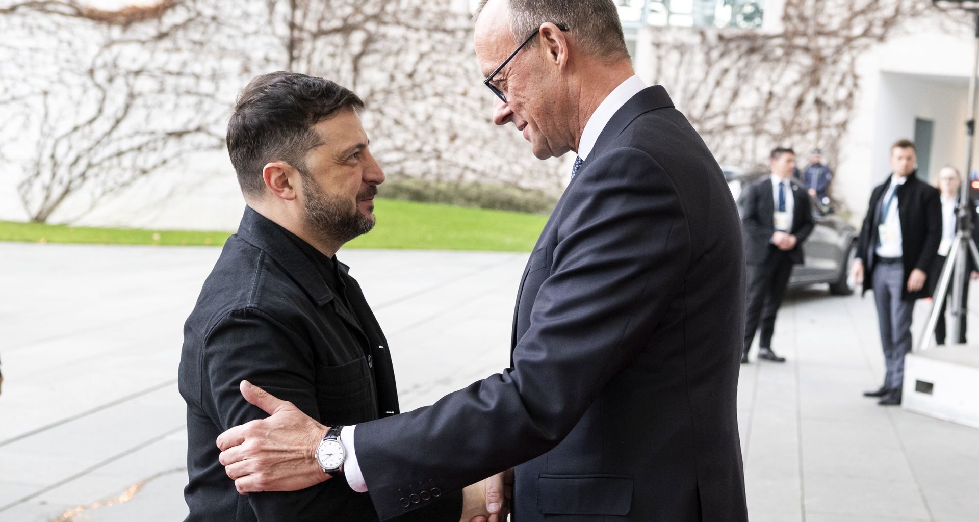 Nawet 60 zł za godzinę. Lawina ogłoszeń z całej Polski