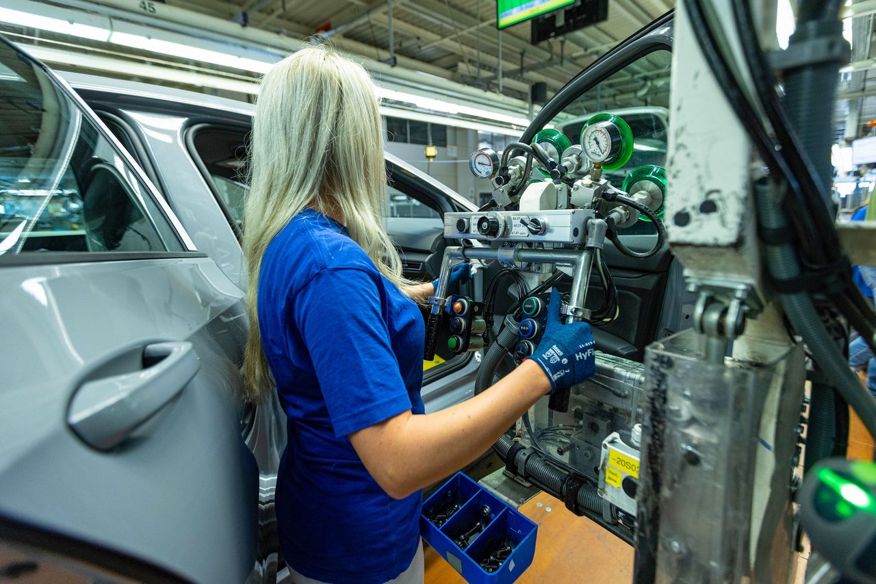 Niemieckie firmy tną etaty. Barometr niemieckiego instytutu najniżej od 2020 roku