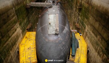 Drony nad bazą atomowych okrętów podwodnych we Francji. Wojsko otworzyło ogień