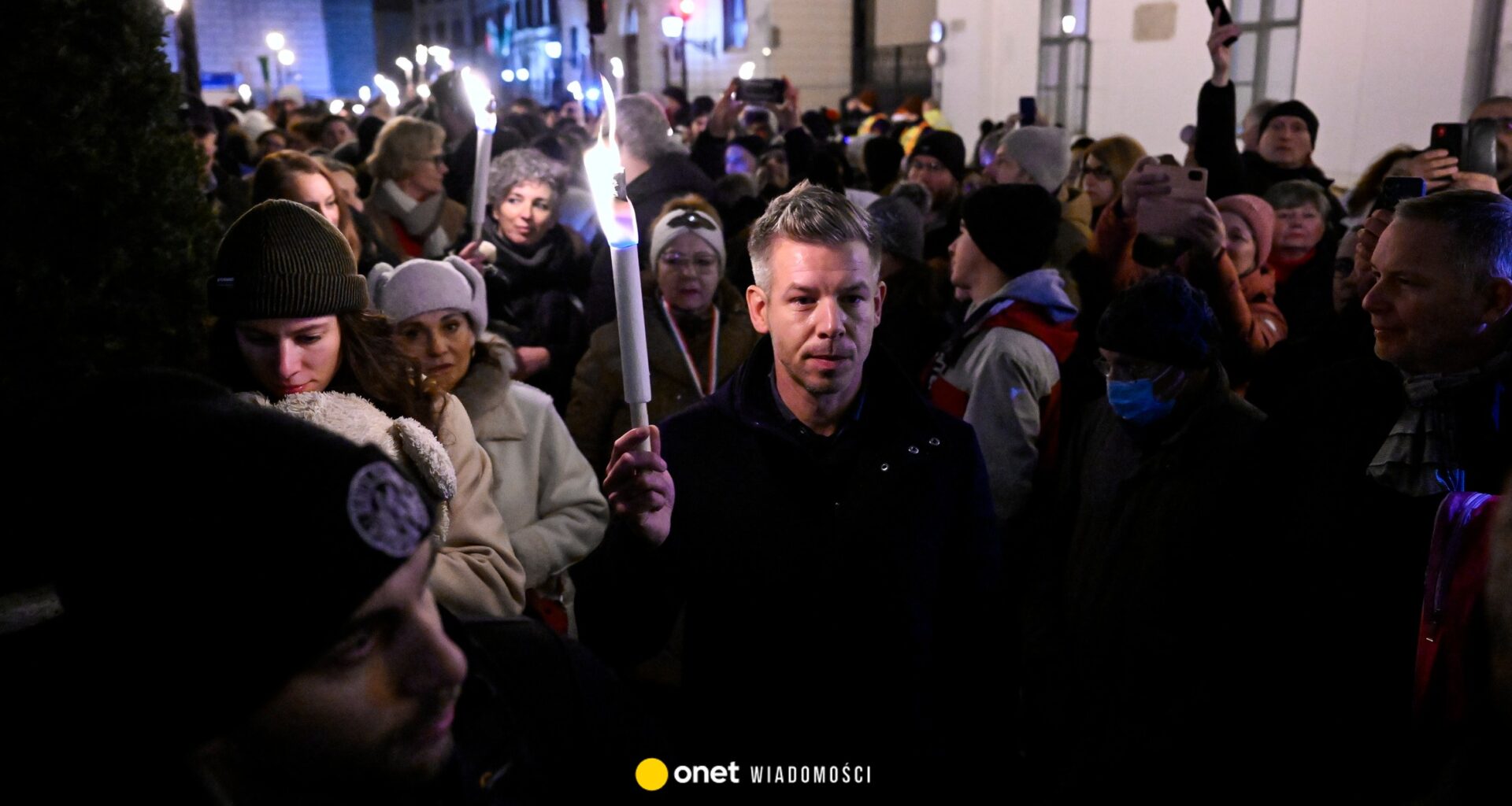 Antyrządowa demonstracja w Budapeszcie. Na czele główny rywal Orbana [ZDJĘCIA]