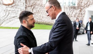 Wołodymyr Zełenski rozmawiał z Amerykanami. Wyszedł po pięciu godzinach - Onet