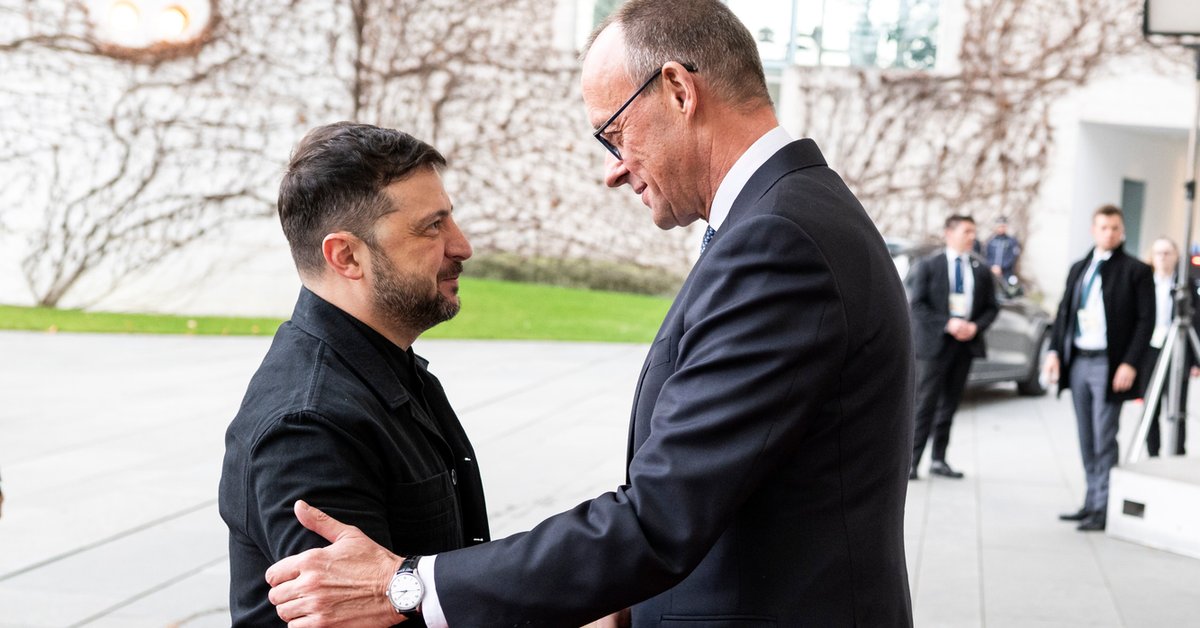 Wołodymyr Zełenski rozmawiał z Amerykanami. Wyszedł po pięciu godzinach - Onet