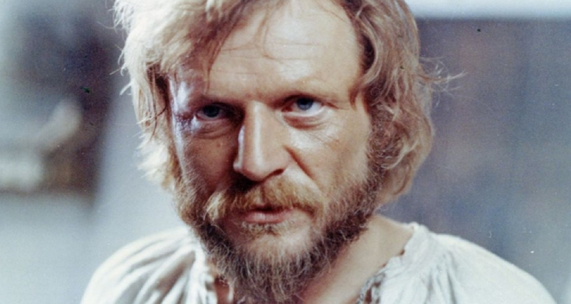 Polacy kochają jego przeboje. Mało kto pamięta, że zagrał tytułową rolę w tym filmie