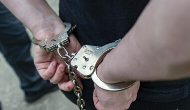 Prokuratura na tropie mafii wyłudzającej mieszkania po zmarłych. Są pierwsze zatrzymania