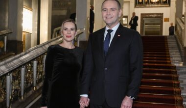 Karol Nawrocki i Marta Nawrocka w centrum uwagi. Internauci zwracają uwagę na jeden szczegół - Onet