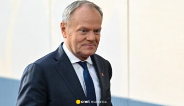 Donald Tusk pokazał sondaż. Wskazał na wynik dwóch partii. "I to przed aferą"