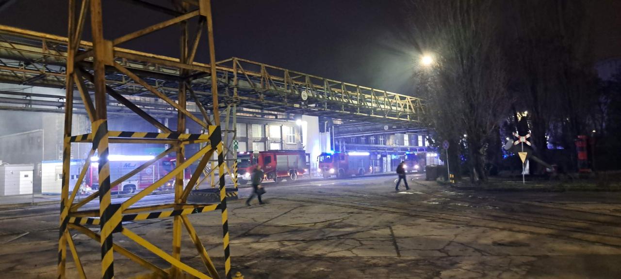 Pożar w zakładzie Volkswagena w Poznaniu. Ewakuacja pracowników i trudna akcja służb - ePoznan