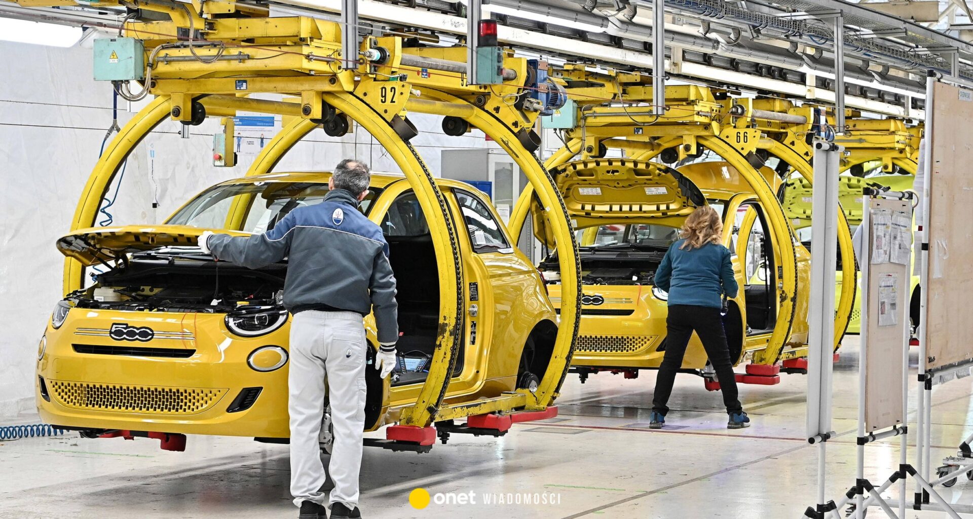 Symbol Włoch w tarapatach. W tle polski wątek