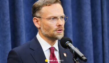 Zbigniew Bogucki uderza w Radosława Sikorskiego. "Nie wie albo kłamie" - Onet Wiadomości