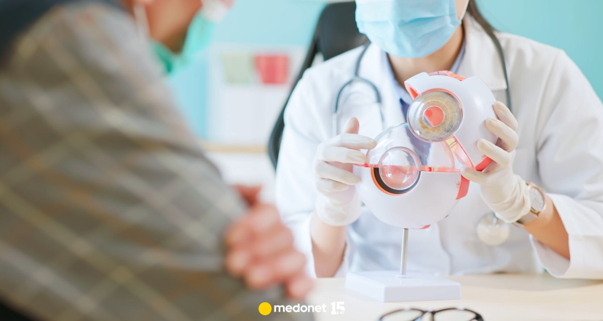 Krótkowzroczność to epidemia XXI w. Co gorsza, wbrew pozorom, nieuleczalna