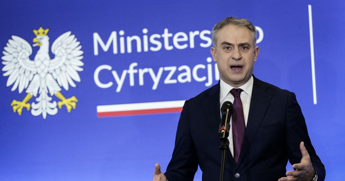 Minister cyfryzacji stawia na AI i walkę z dezinformacją. Plany na 2026