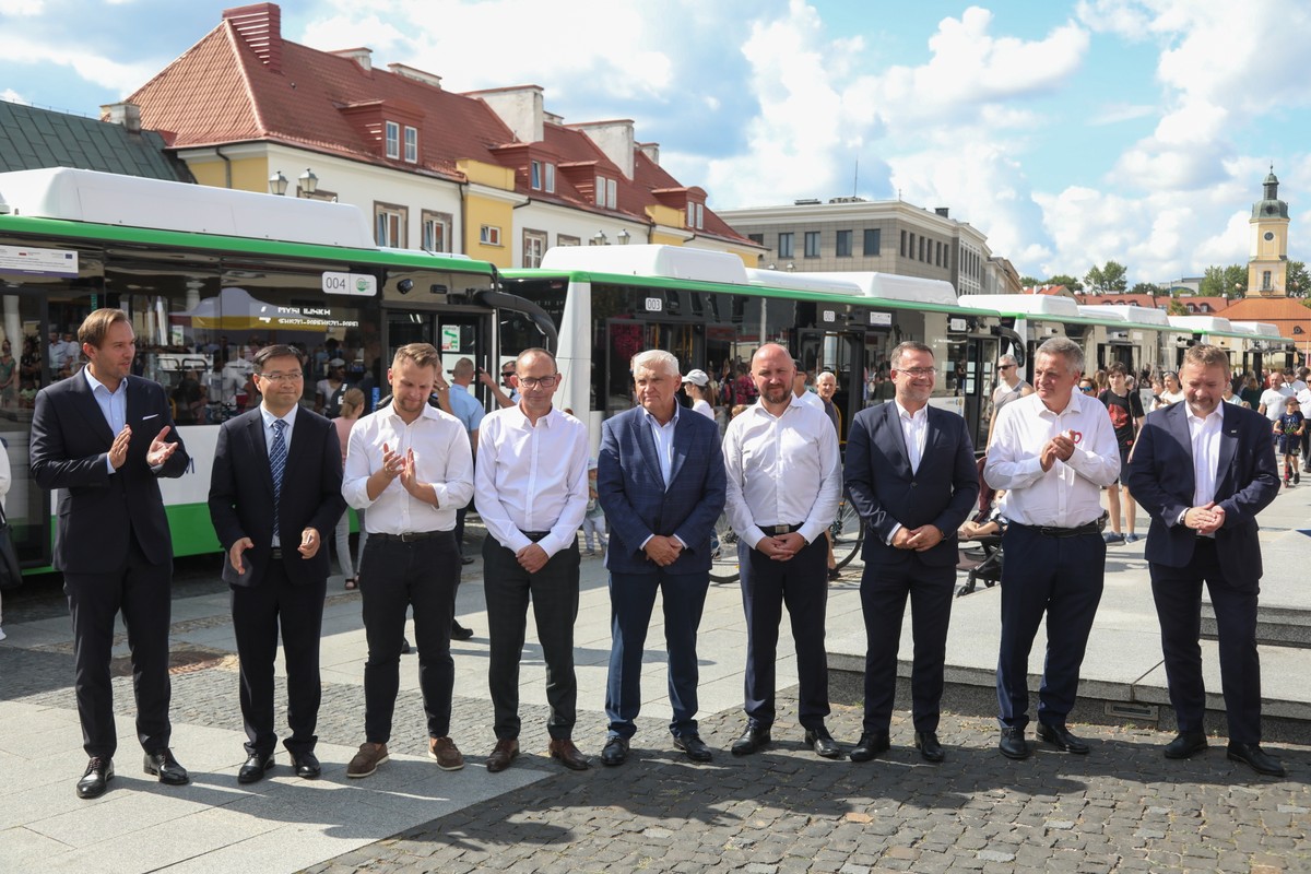 Polskie miasta kupują chińskie autobusy. Zagrożony przemysł i bezpieczeństwo państwa - Technologie