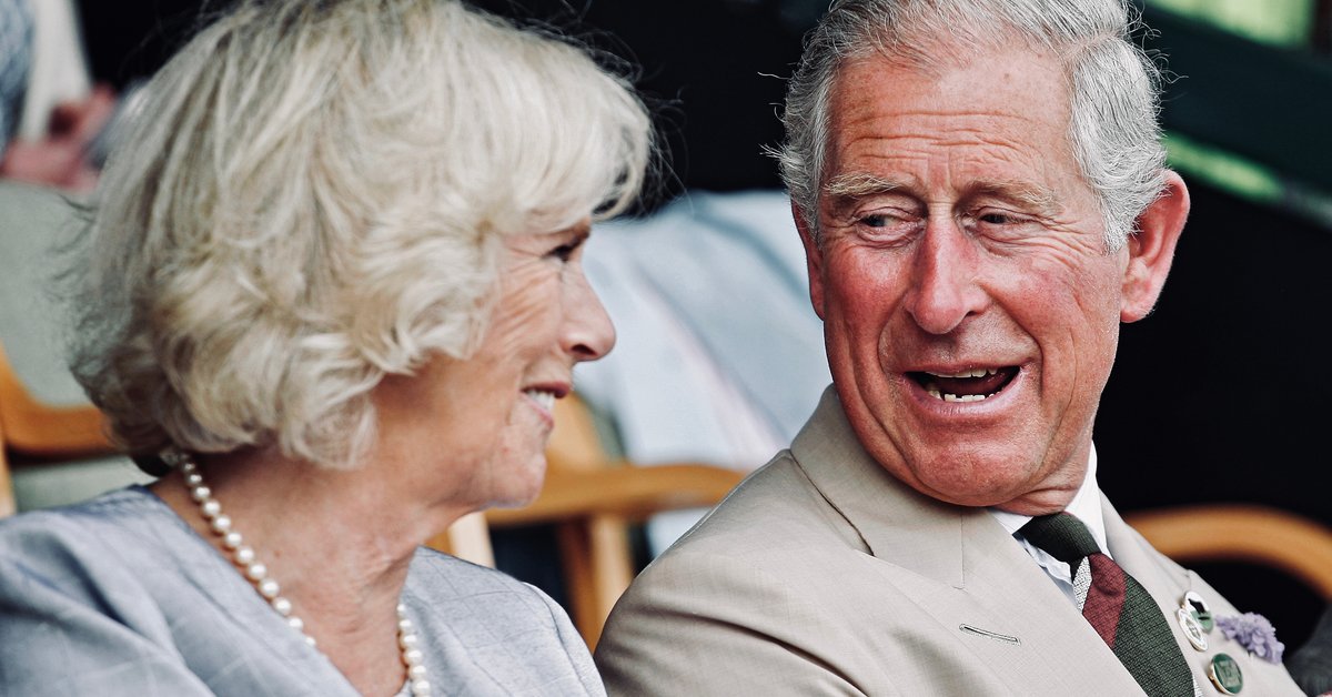 Król Karol i królowa Kamila zaprezentowali tegoroczną kartkę świąteczną