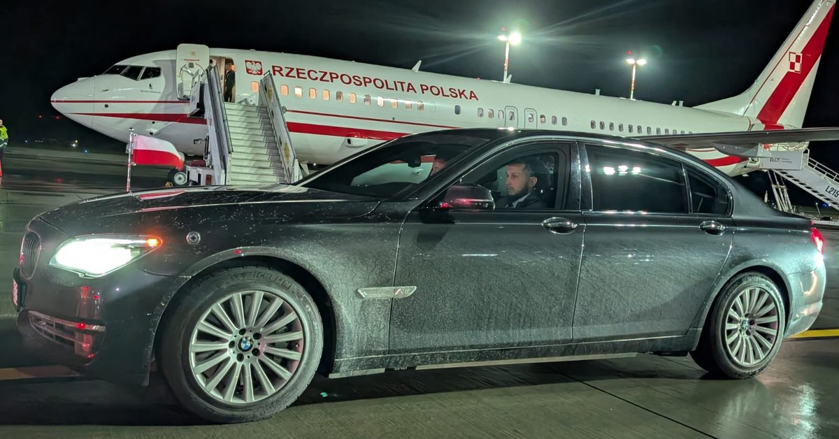 Nawrocki odebrany brudną limuzyną. Fala komentarzy. "To są właśnie te nowe standardy"