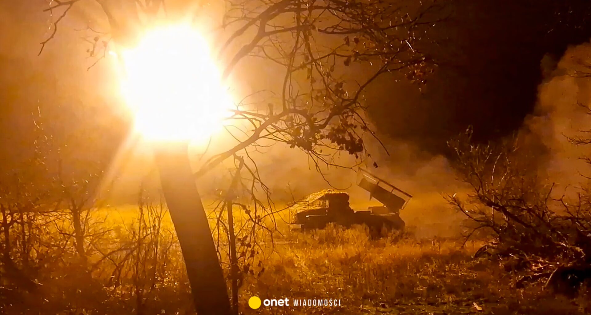 Rosjanie uderzyli w elektrociepłownię. Część obwodu bez prądu - Onet Wiadomości