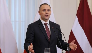Karol Nawrocki reaguje na słowa Gronkiewicz-Waltz. Napisał dwa słowa - Onet