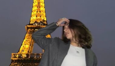 Córka rosyjskiego generała jeździ po Europie. Jej ojciec oskarżany o zbrodnie wojenne