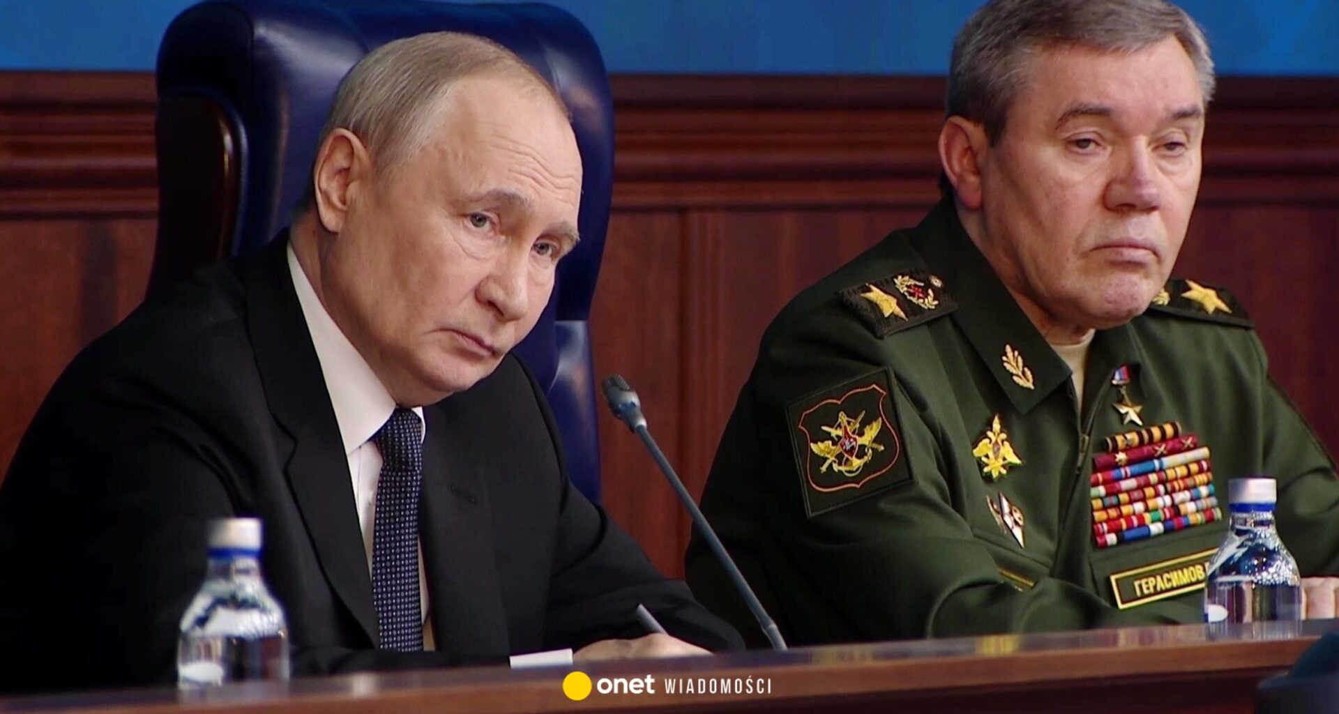 "Europejskie prosiaki chciały ucztować na upadku Rosji". Putin spotyka się z wojskowymi i kipi z wściekłości. Ujawnia plany Moskwy