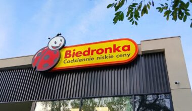 Biedronka premiuje za sprzedaż alkoholu. Związki zawodowe biją na alarm