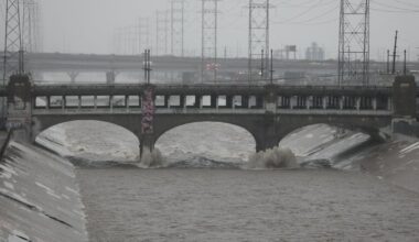 Gwałtowne burze w Los Angeles. Stan wyjątkowy i ewakuacje - Onet