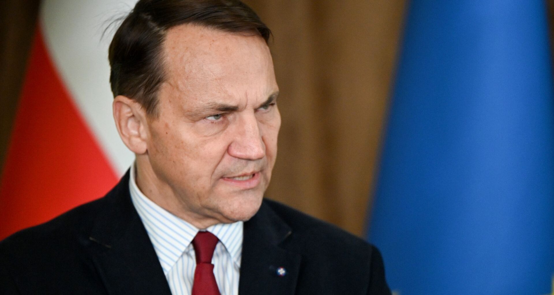 Nawet 1800 zł miesięcznie. Ruszają wypłaty na konta policjantów