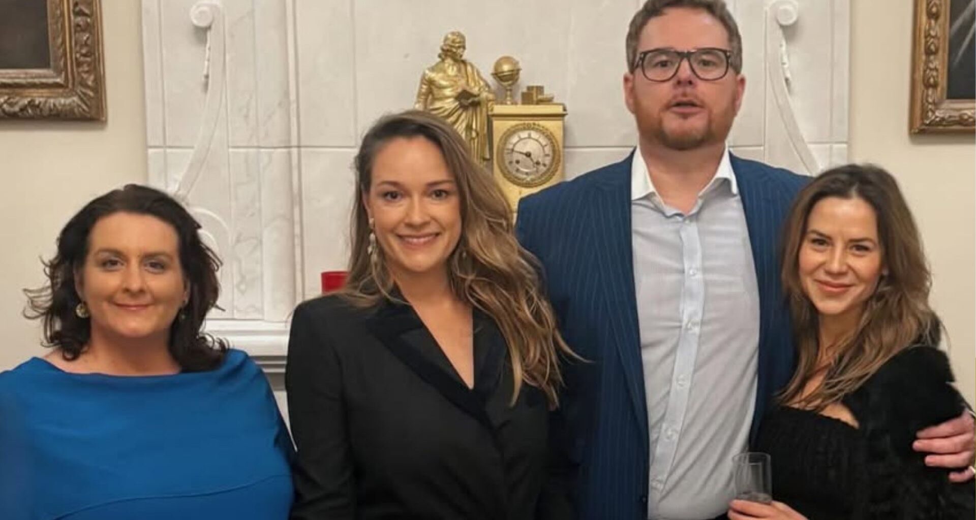 Żona Jana Lubomirskiego w niebieskiej sukience. Wystroiła się