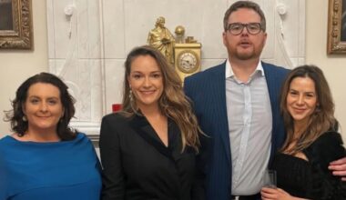 Żona Jana Lubomirskiego w niebieskiej sukience. Wystroiła się