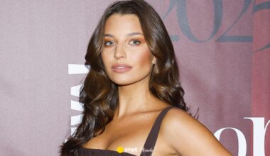 Julia Wieniawa zaszalała na gali "Vivy!". Wszyscy patrzyli na rozcięcie na nodze