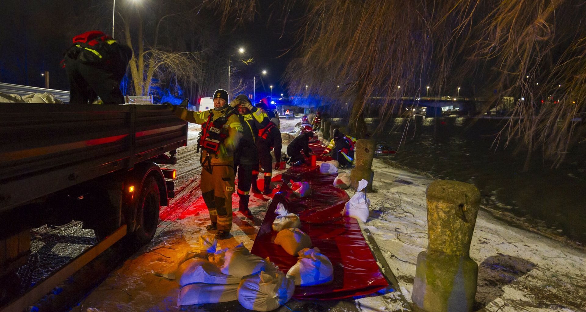 "Fatalne warunki". Loty do Modlina przekierowane