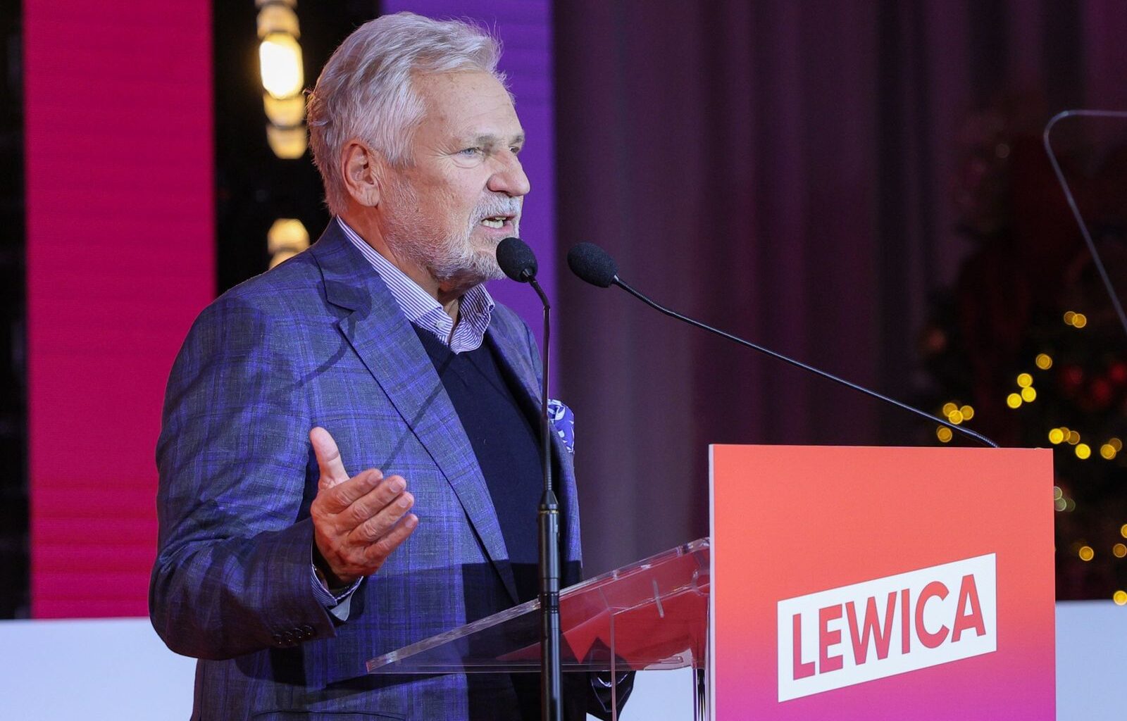 "Wypowiedzenie wojny". Orban grzmi,  Sikorski zakpił krótkim wpisem