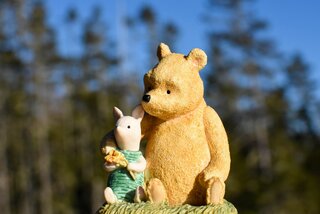 Kubuś Puchatek i Prosiaczek - postaci z bajki A.A. Milne'a